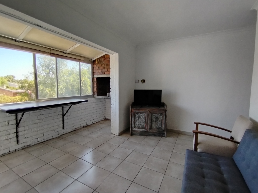 1 Bedroom Property for Sale in Table View Western Cape